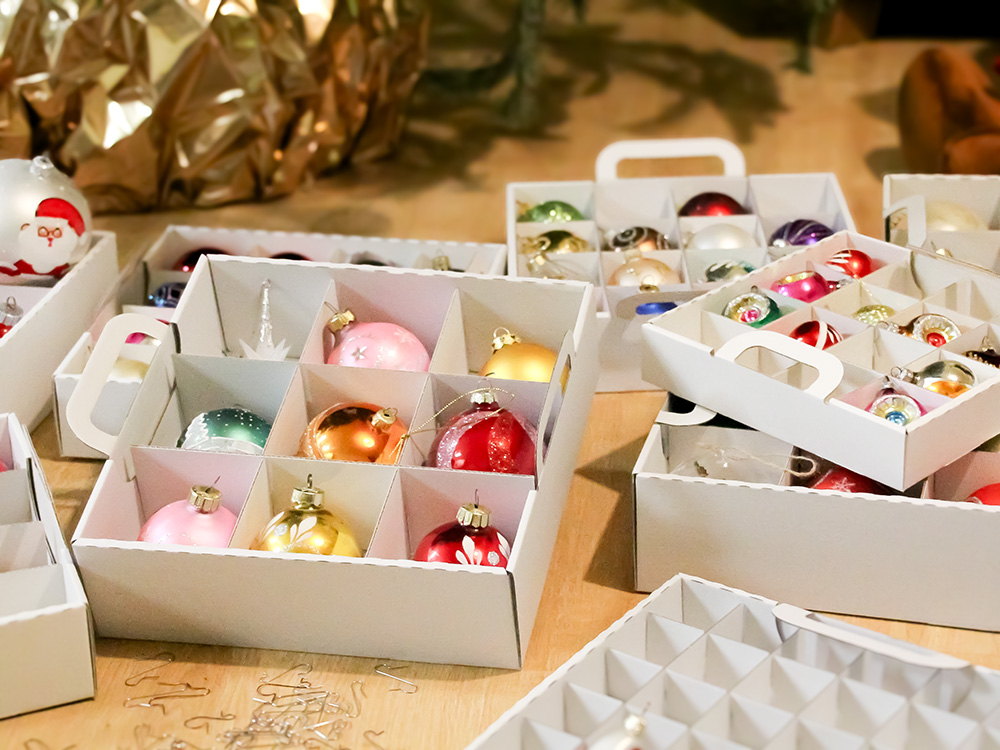 Sortierbox für Weihnachtskugeln Diverse Weihnachskugeln - eine Verpackung