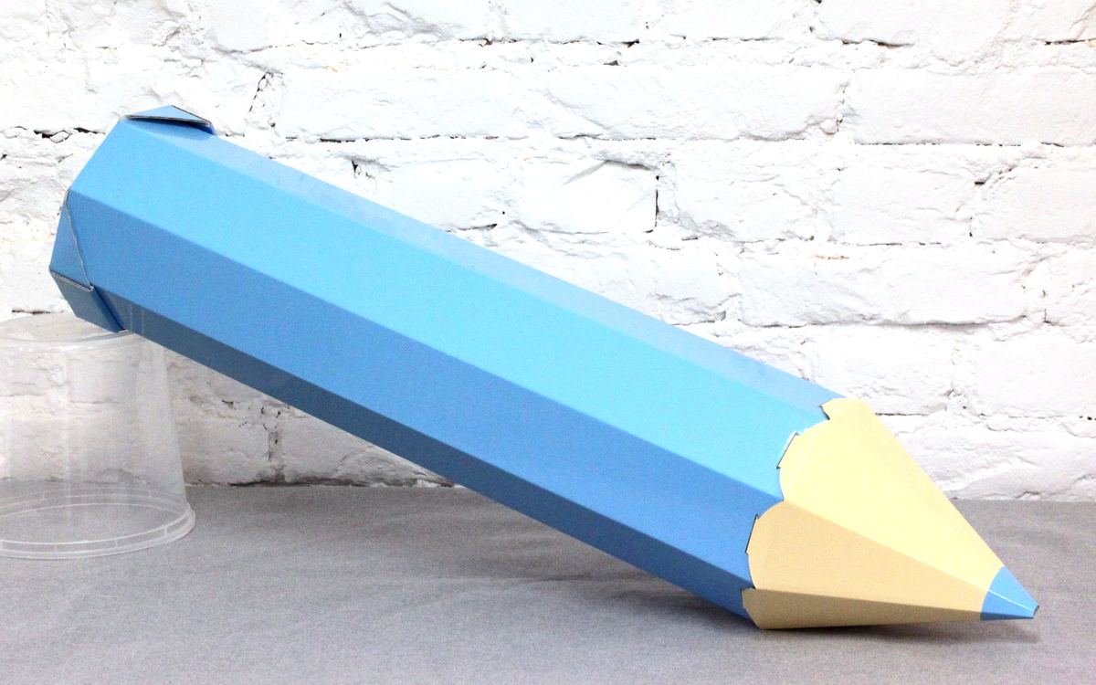 Buntstift-Schultüte in hellblau - Name in beige